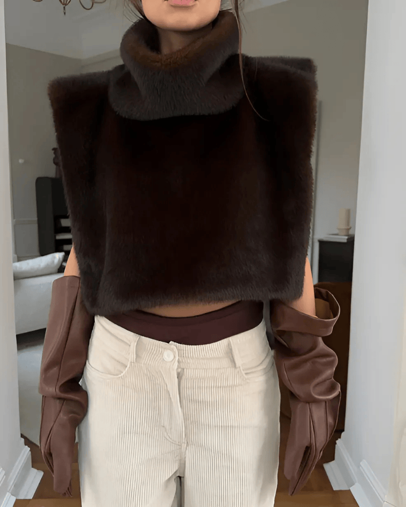 Faux Fur Turtleneck Väst