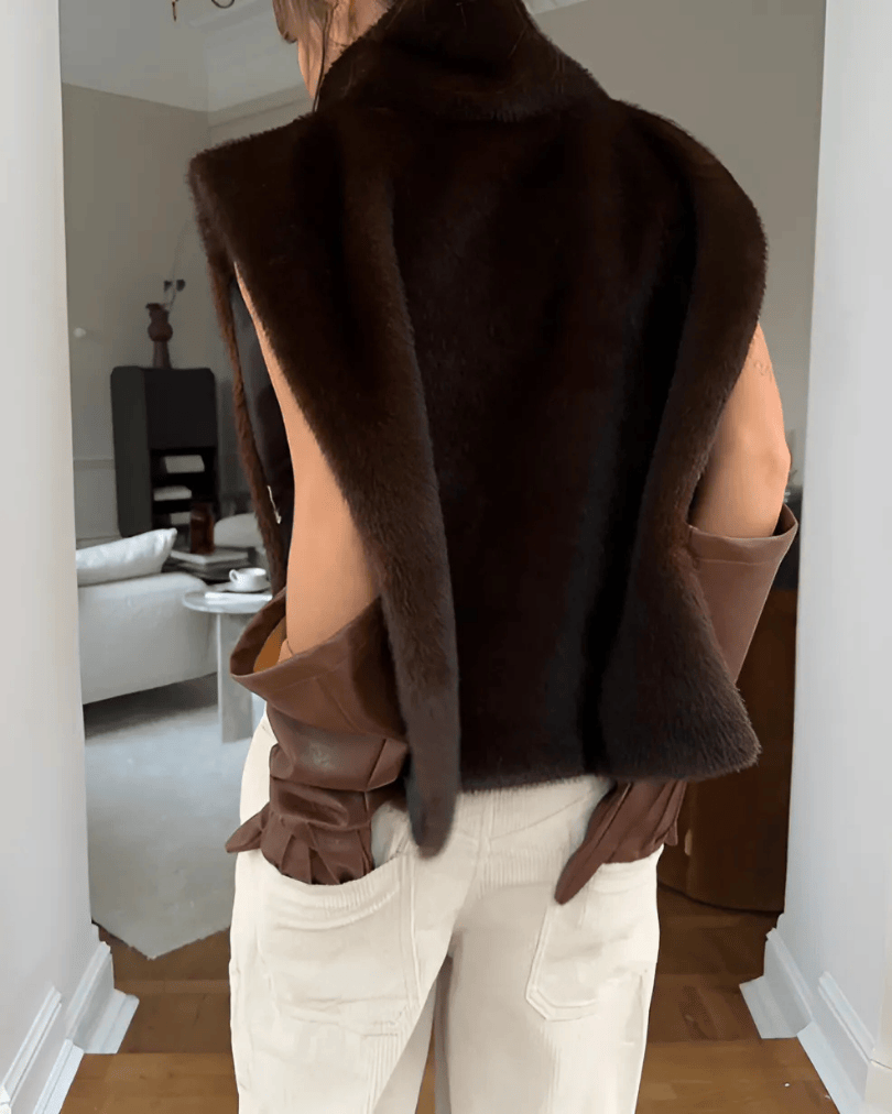 Faux Fur Turtleneck Väst